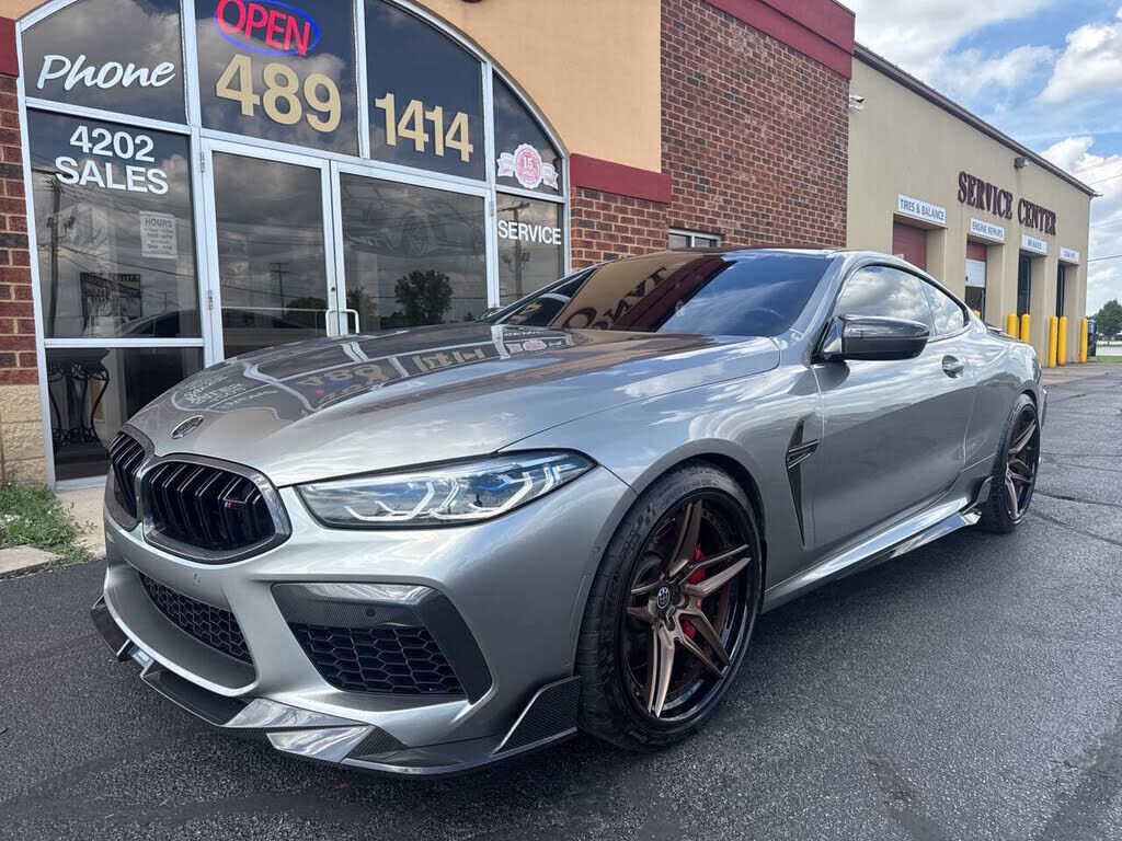 2022 BMW M8