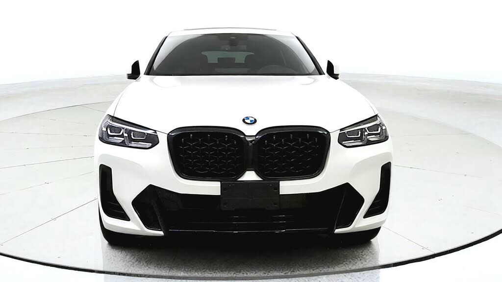 2023 BMW X4