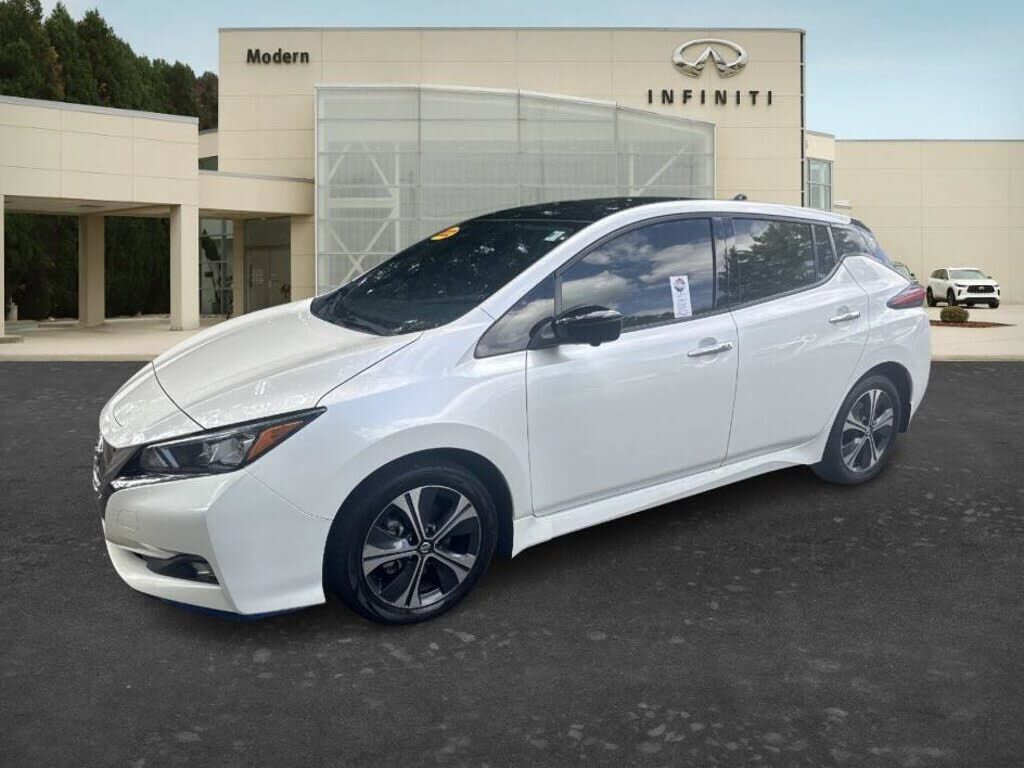 2022 NISSAN Leaf