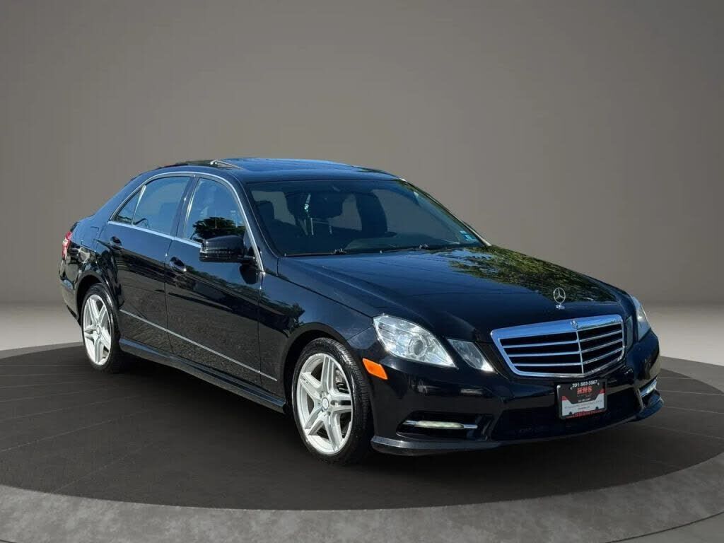 2013 MERCEDES-BENZ E-Class
