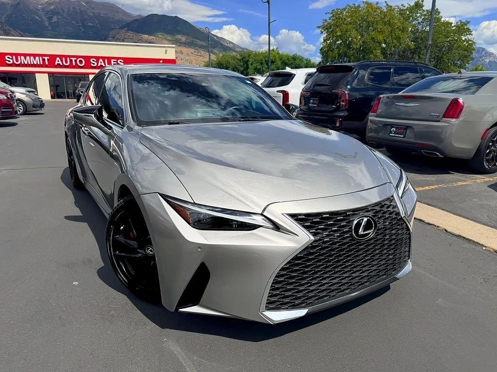 2021 Lexus IS