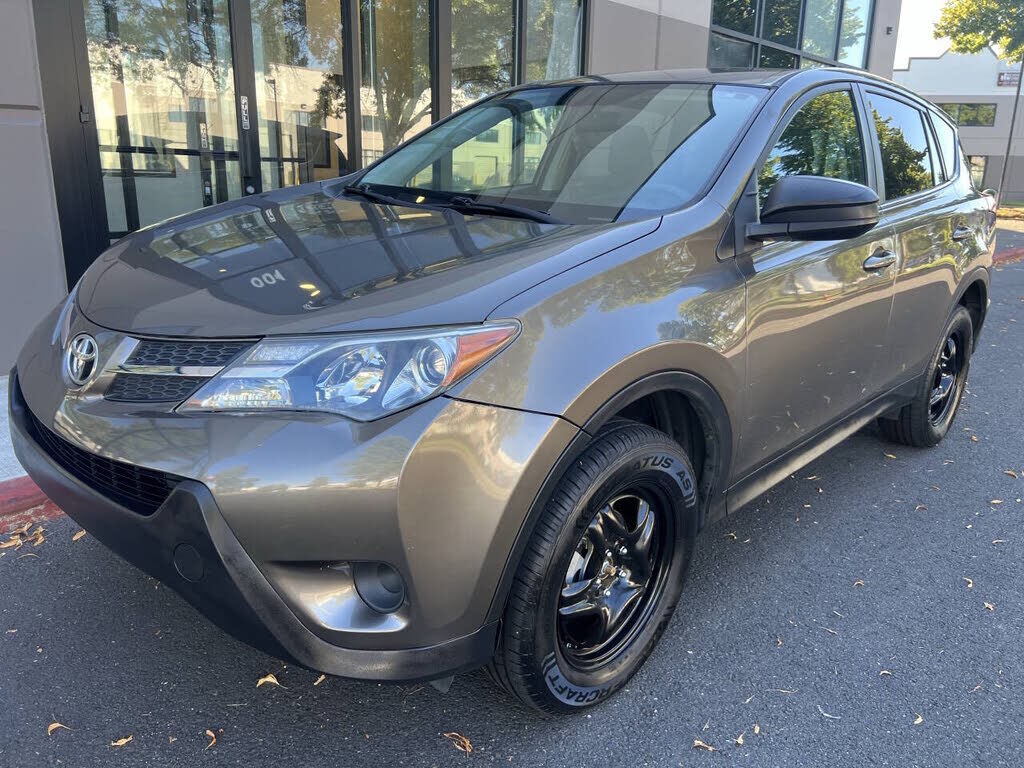2015 TOYOTA RAV4