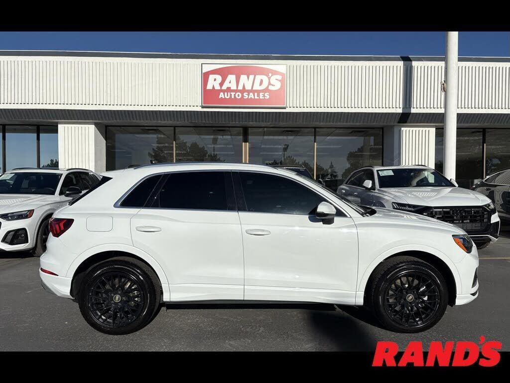 2022 AUDI Q3