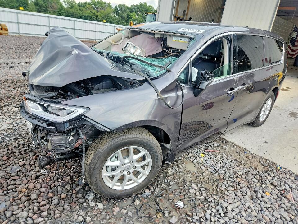 2023 CHRYSLER Pacifica