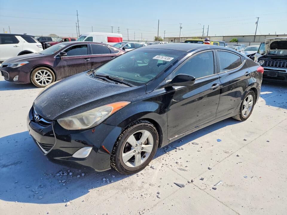 2012 HYUNDAI Elantra