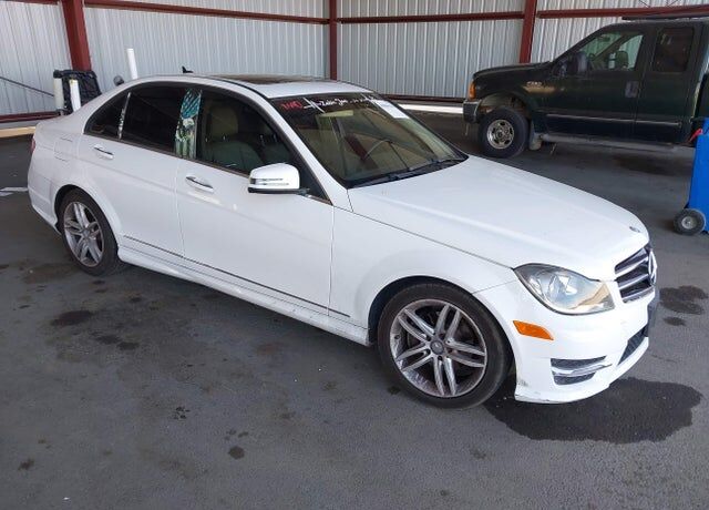 2014 MERCEDES-BENZ C-Class