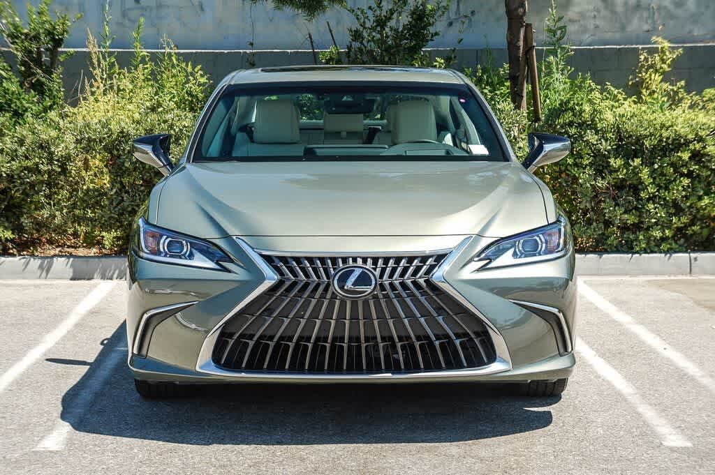 2024 Lexus ES