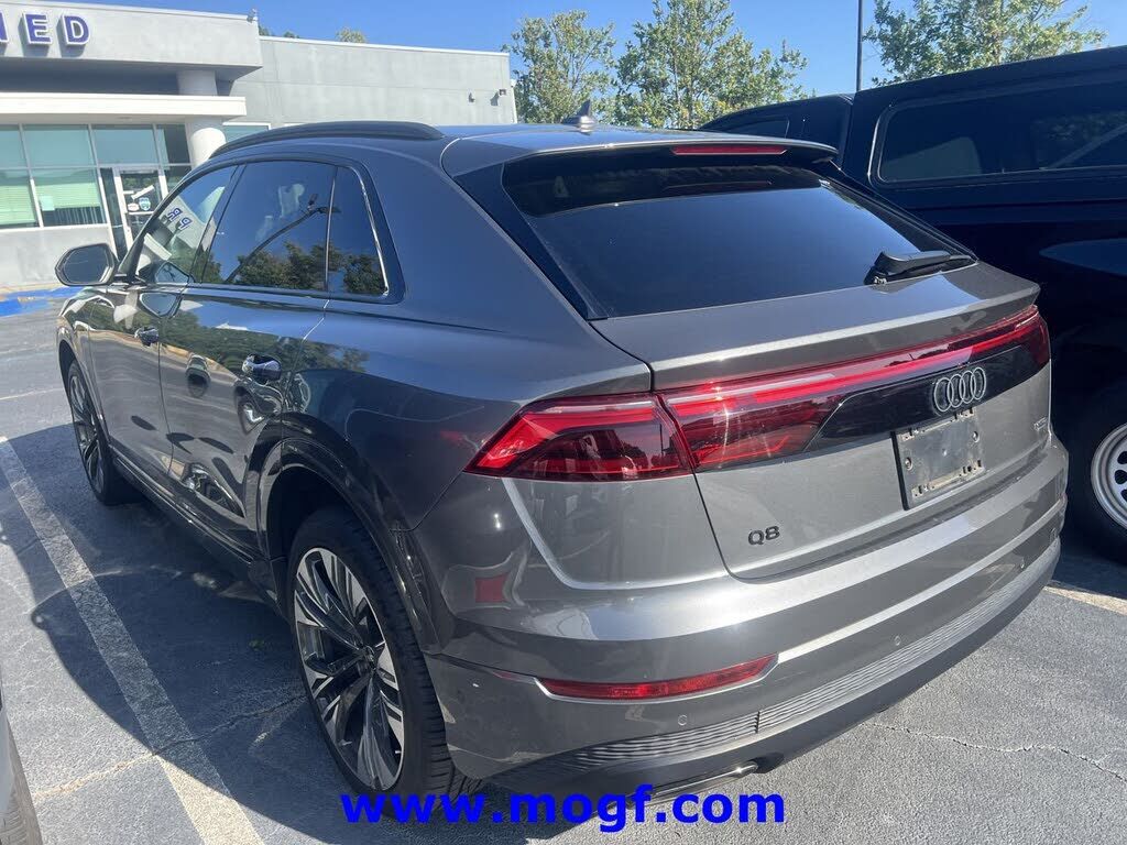 2025 Audi Q8