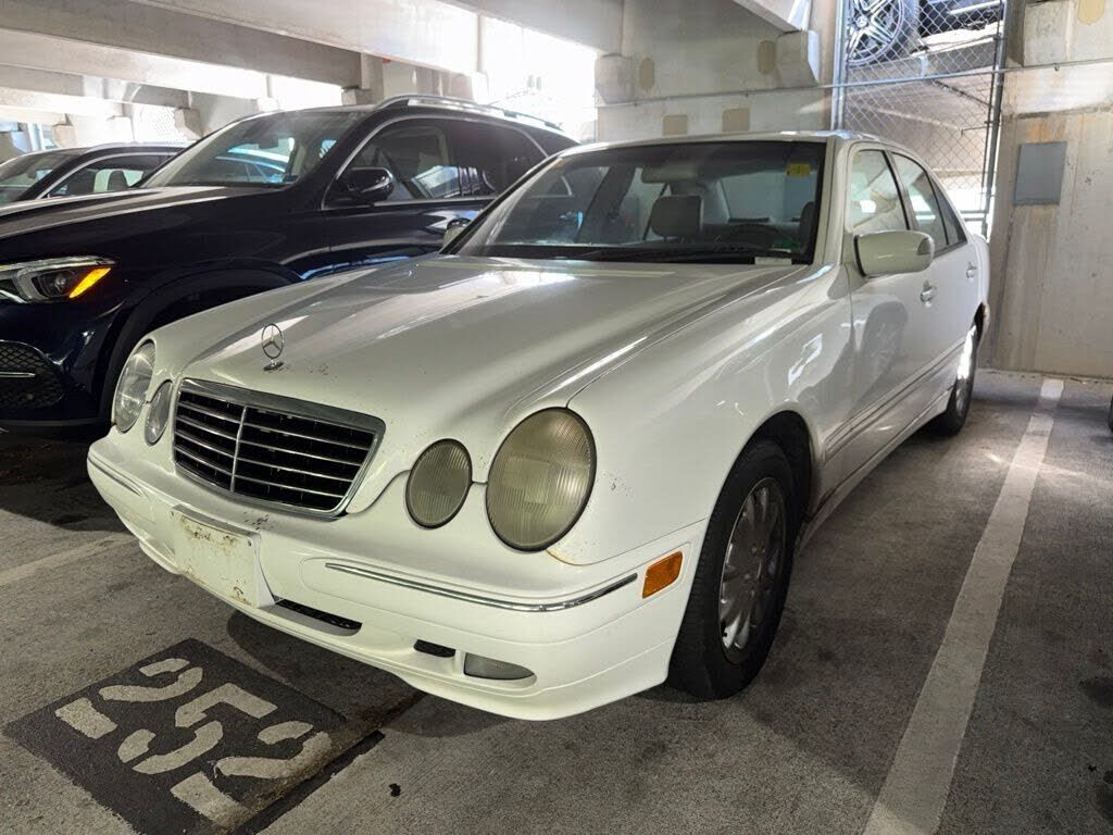 2000 MERCEDES-BENZ E-Class