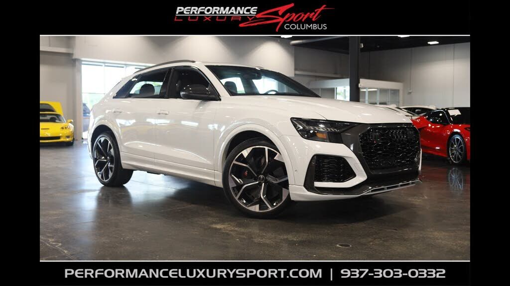 2024 AUDI RS Q8