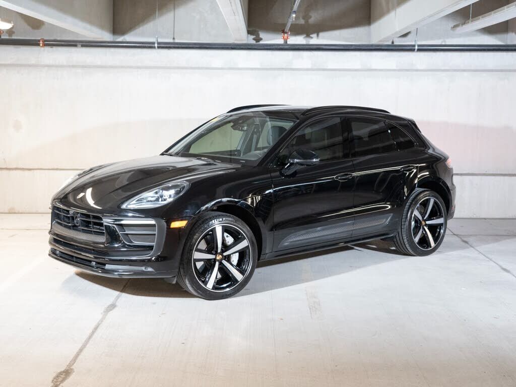 2023 PORSCHE Macan
