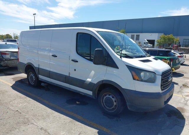 2015 FORD Transit