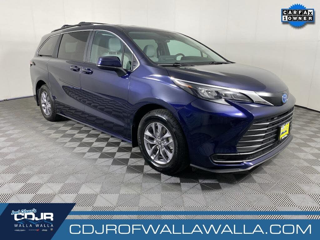 2025 TOYOTA Sienna