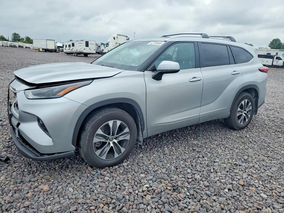 2023 TOYOTA Highlander