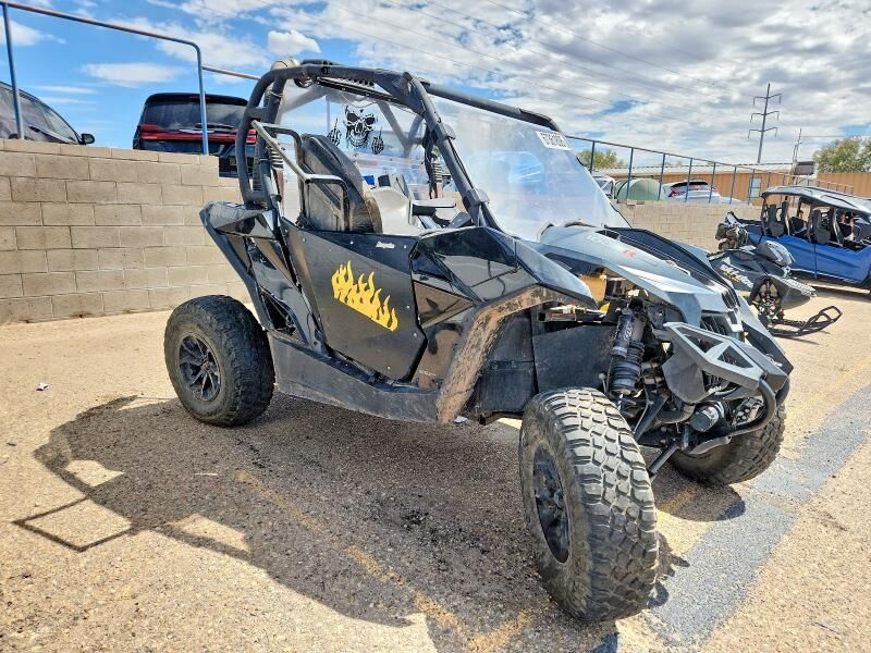 2017 CAN-AM Maverick - XDS DPS