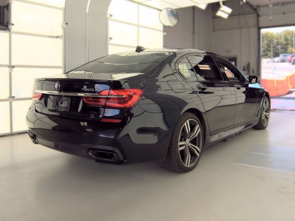2019 BMW 750i / B7