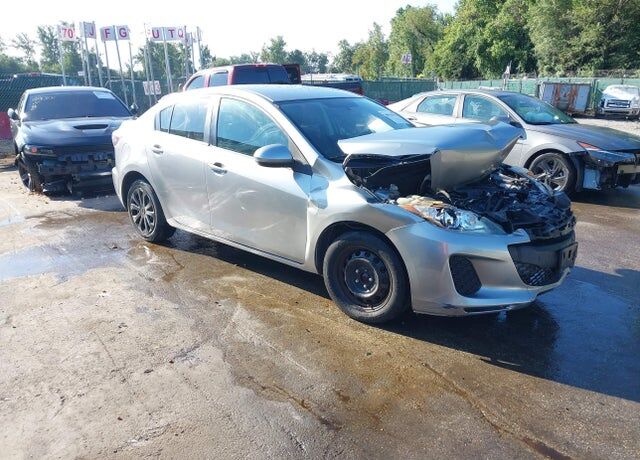 2013 MAZDA Mazda3