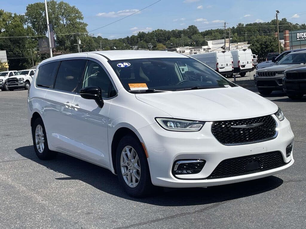 2024 CHRYSLER Pacifica