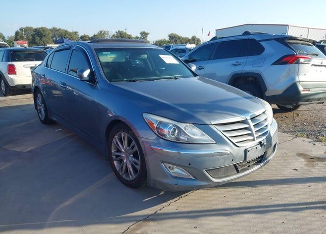 2013 HYUNDAI Genesis