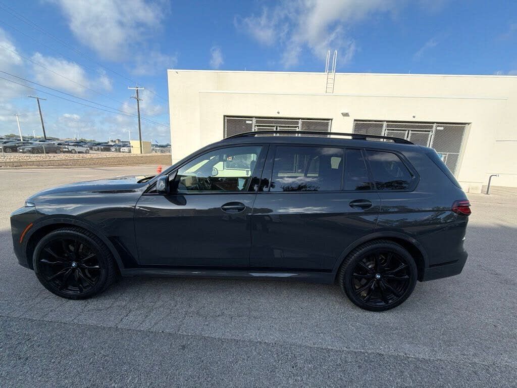 2024 BMW X7