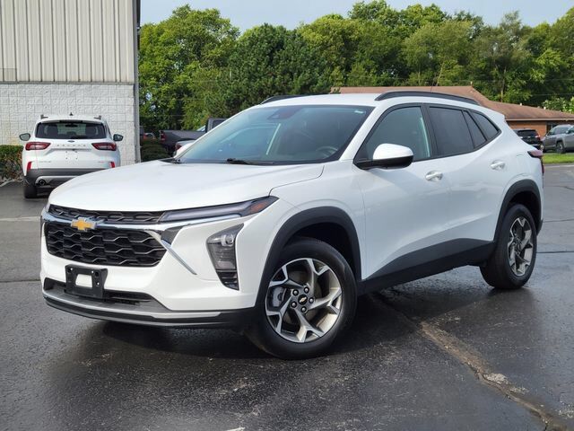 2025 CHEVROLET Trax