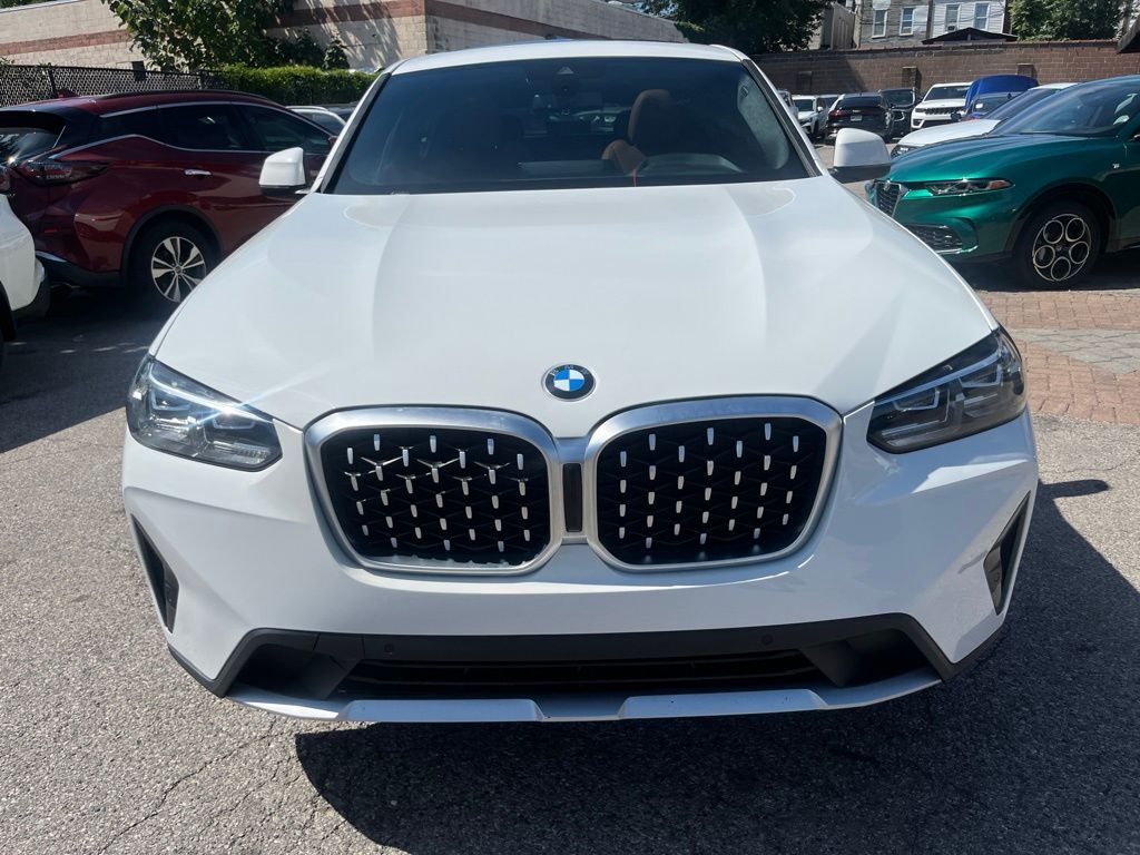 2022 BMW X4