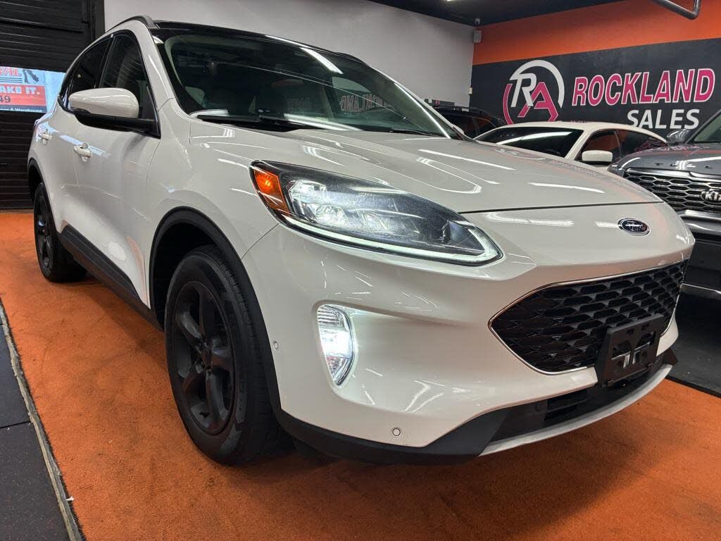 2020 FORD Escape