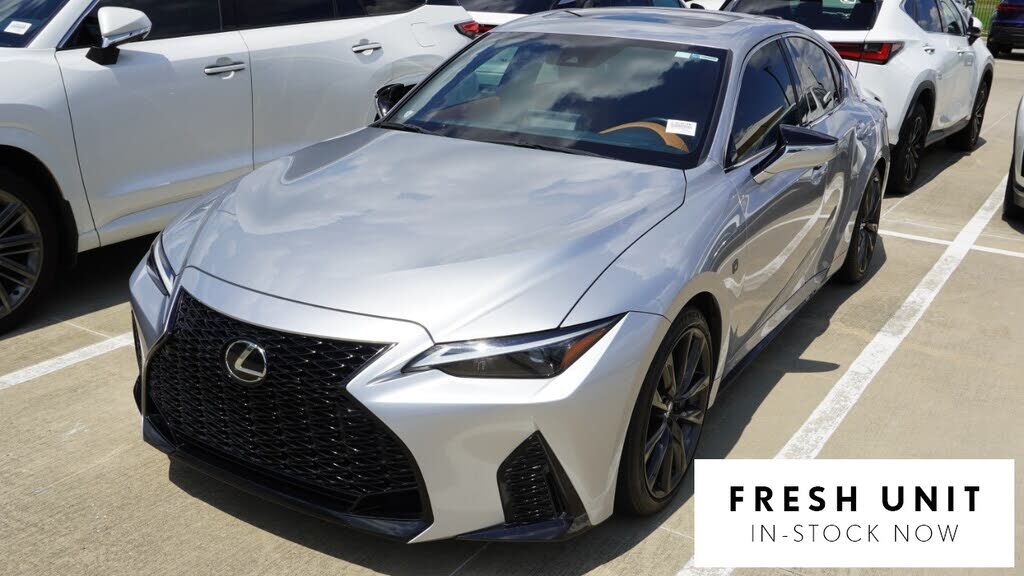 2025 LEXUS IS