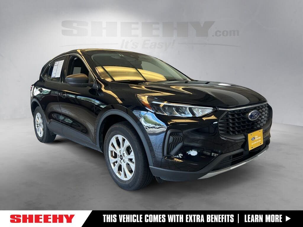 2024 FORD Escape