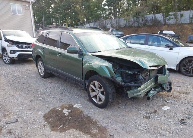2013 SUBARU Outback