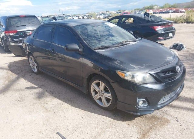 2013 TOYOTA Corolla