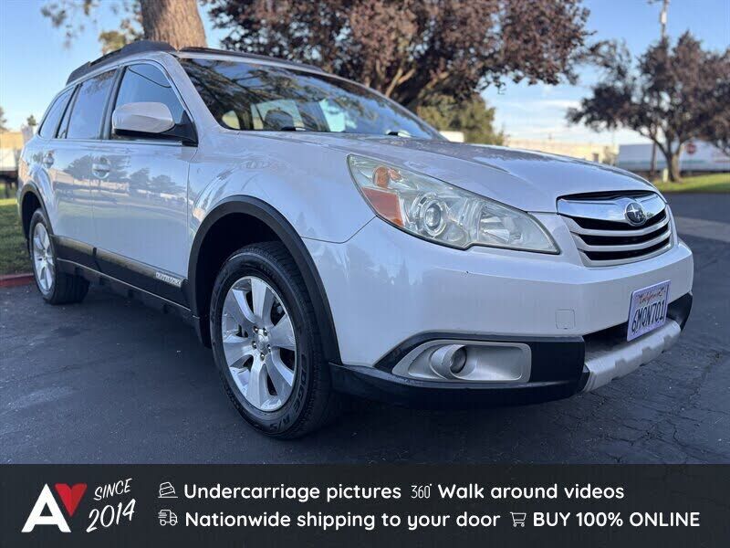2010 SUBARU Outback