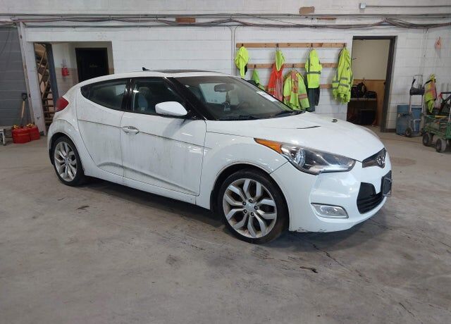 2013 HYUNDAI Veloster