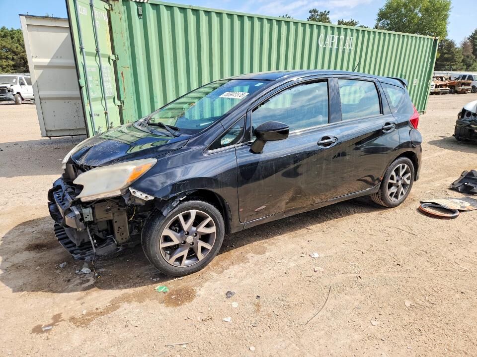 2015 NISSAN Versa