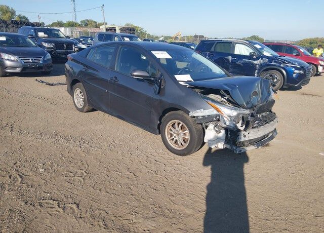 2017 TOYOTA PRIUS