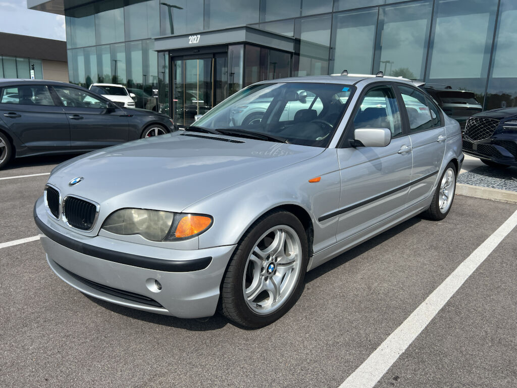 2003 BMW 325i