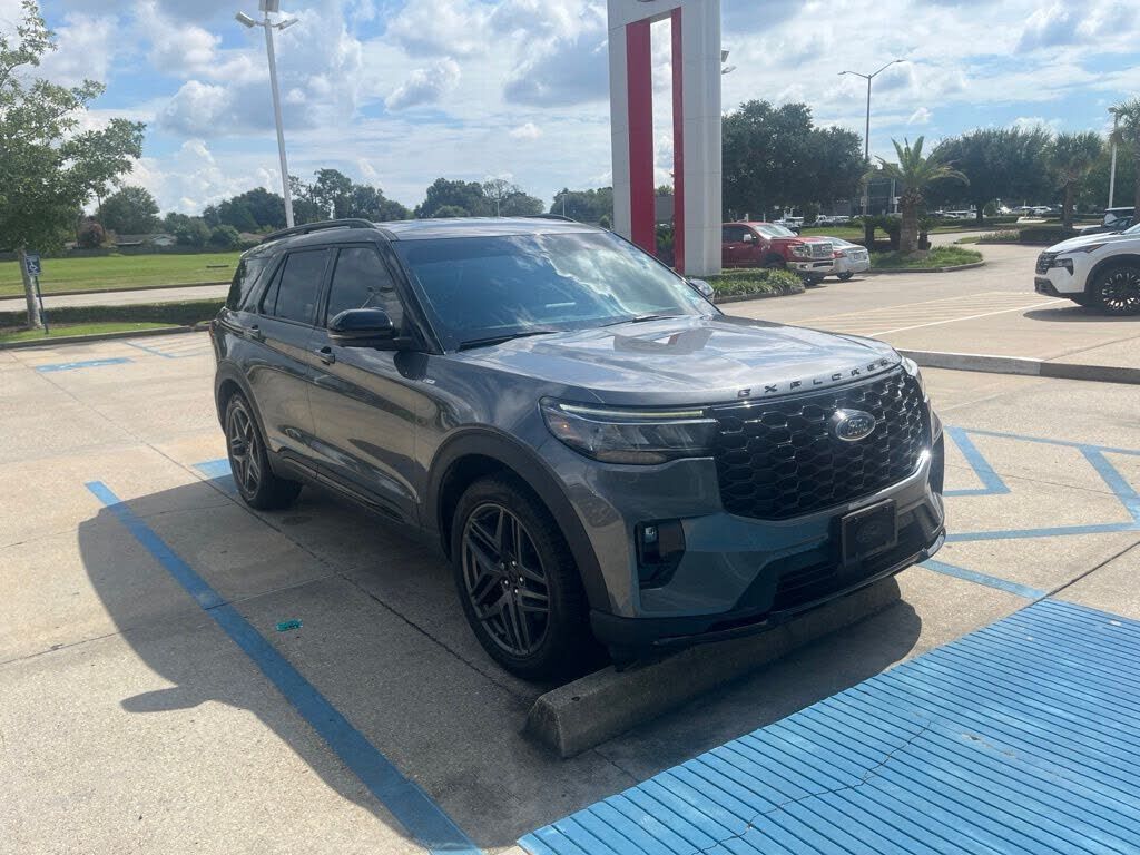 2025 FORD Explorer