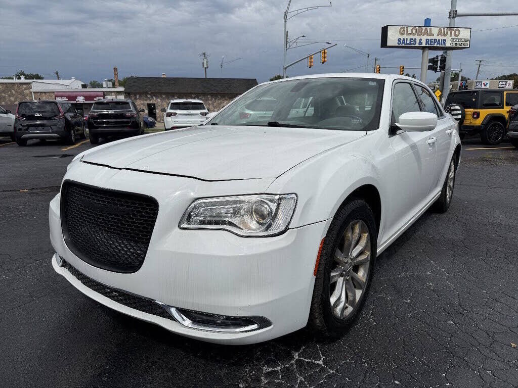 2017 CHRYSLER 300