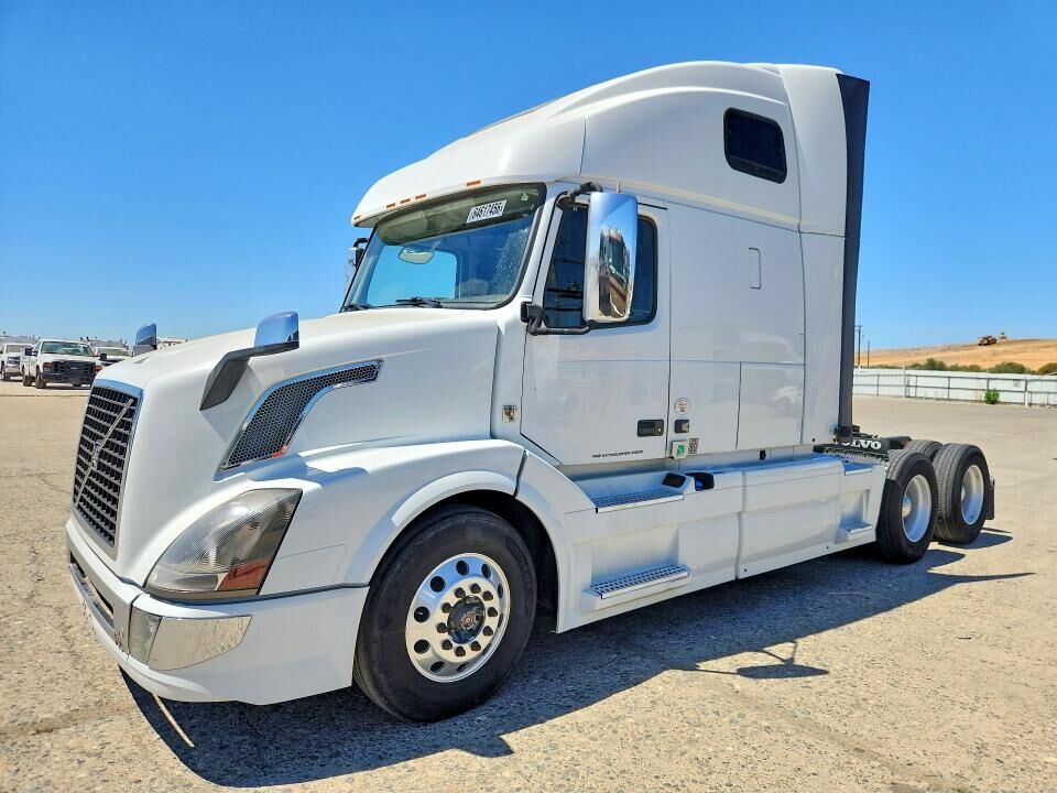 2016 VOLVO TRUCK VNL