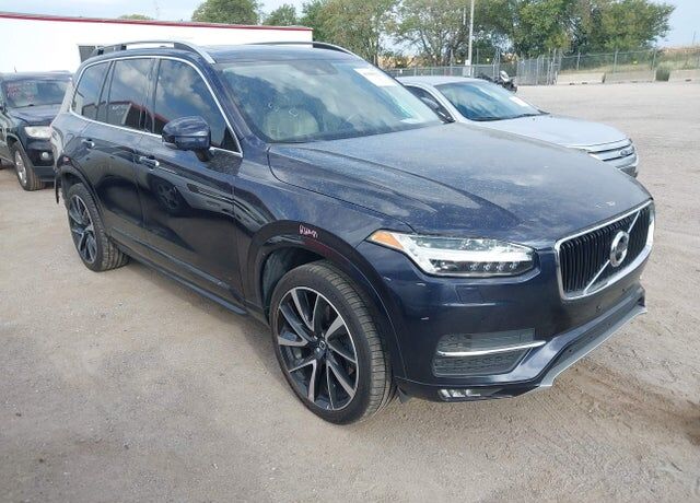 2017 VOLVO XC90