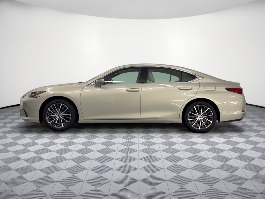 2025 Lexus ES