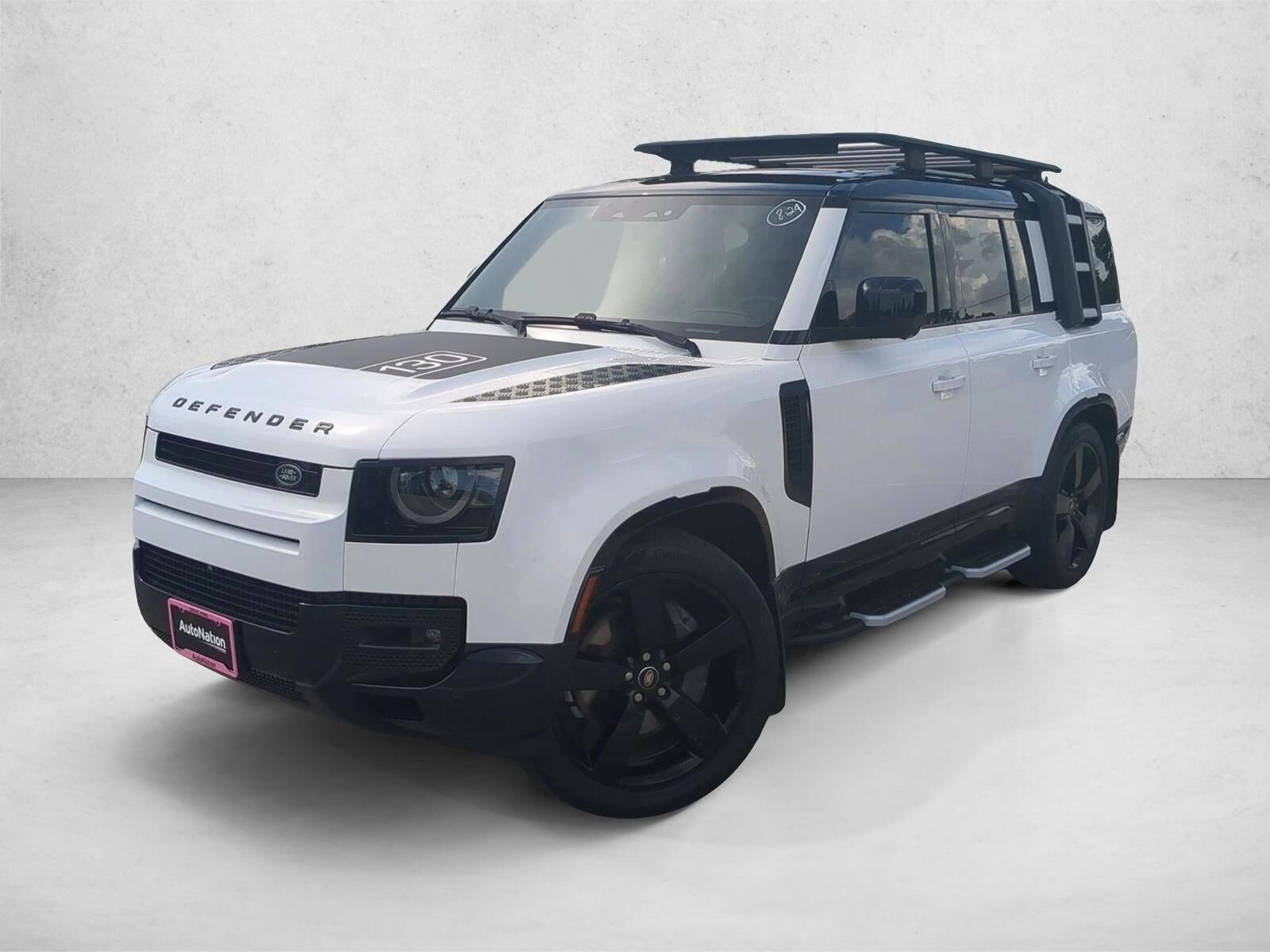 2024 LAND ROVER Defender