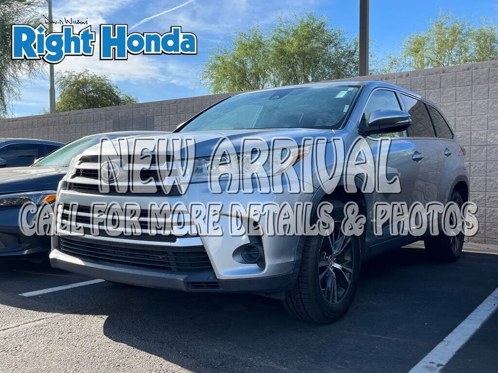 2019 TOYOTA Highlander