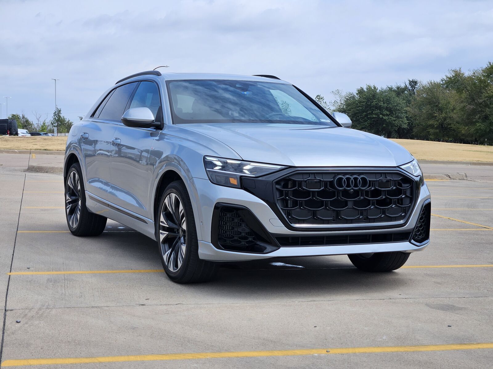 2025 Audi Q8