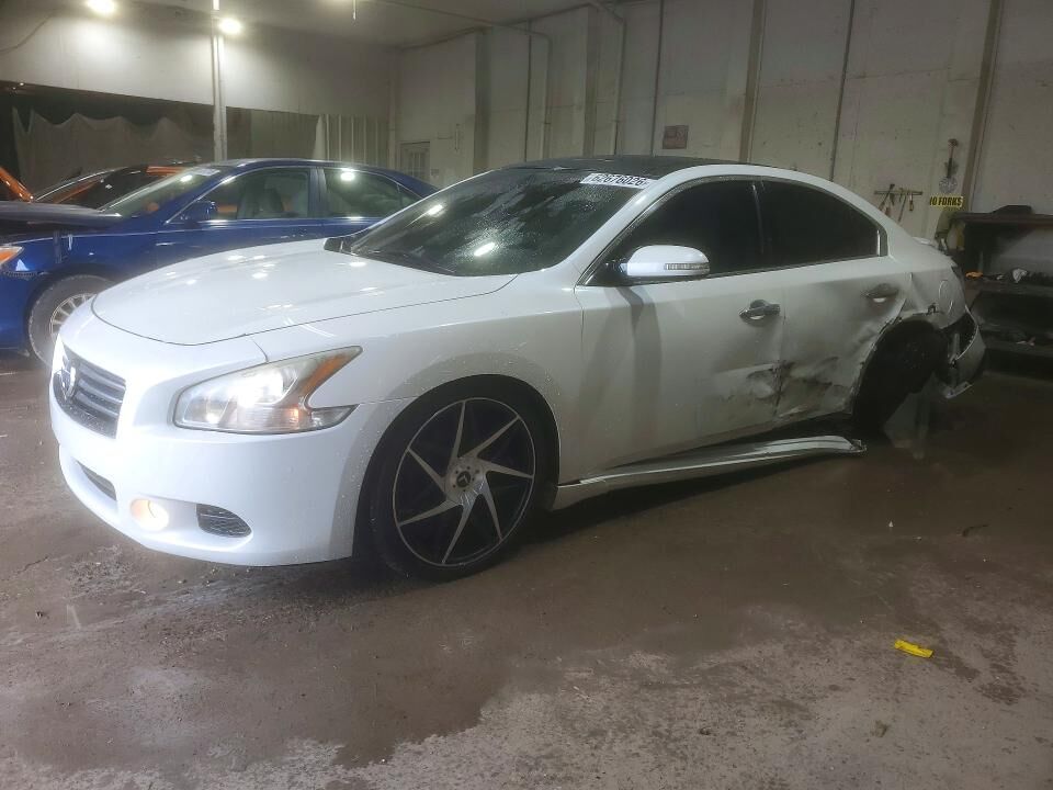 2013 NISSAN Maxima
