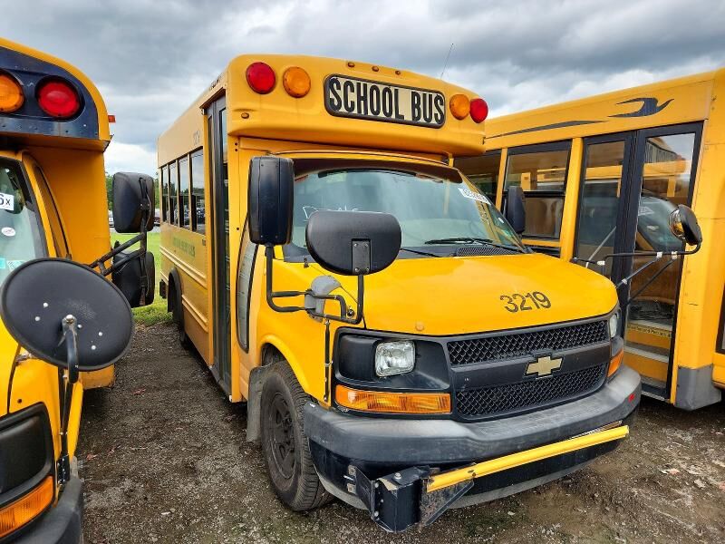 2011 CHEVROLET Express