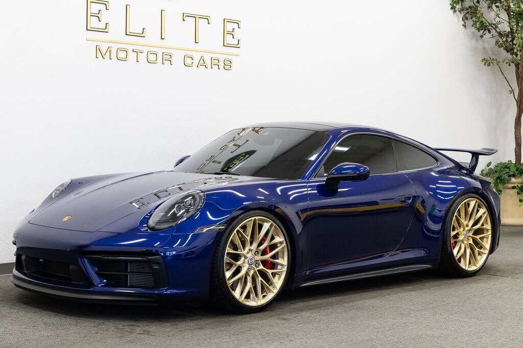 2022 PORSCHE 911