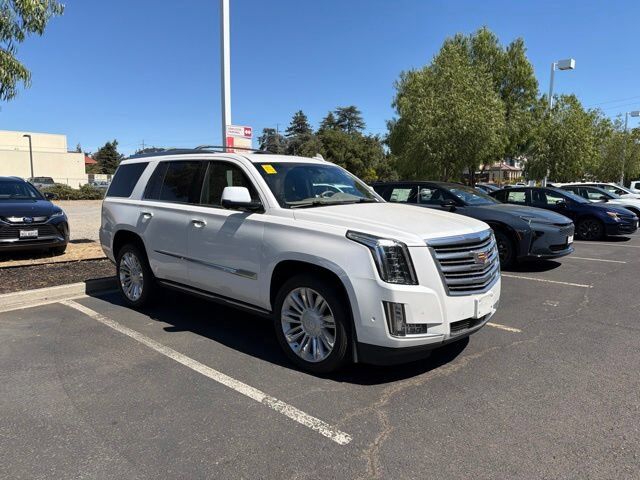 2019 CADILLAC Escalade