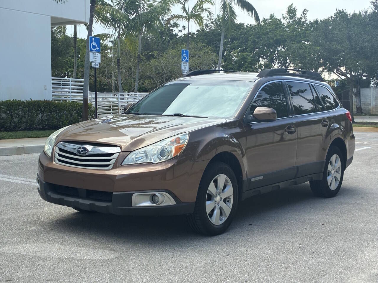2011 SUBARU Outback