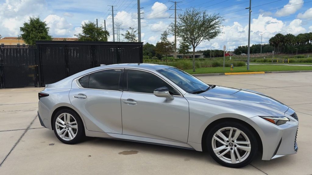 2023 Lexus IS